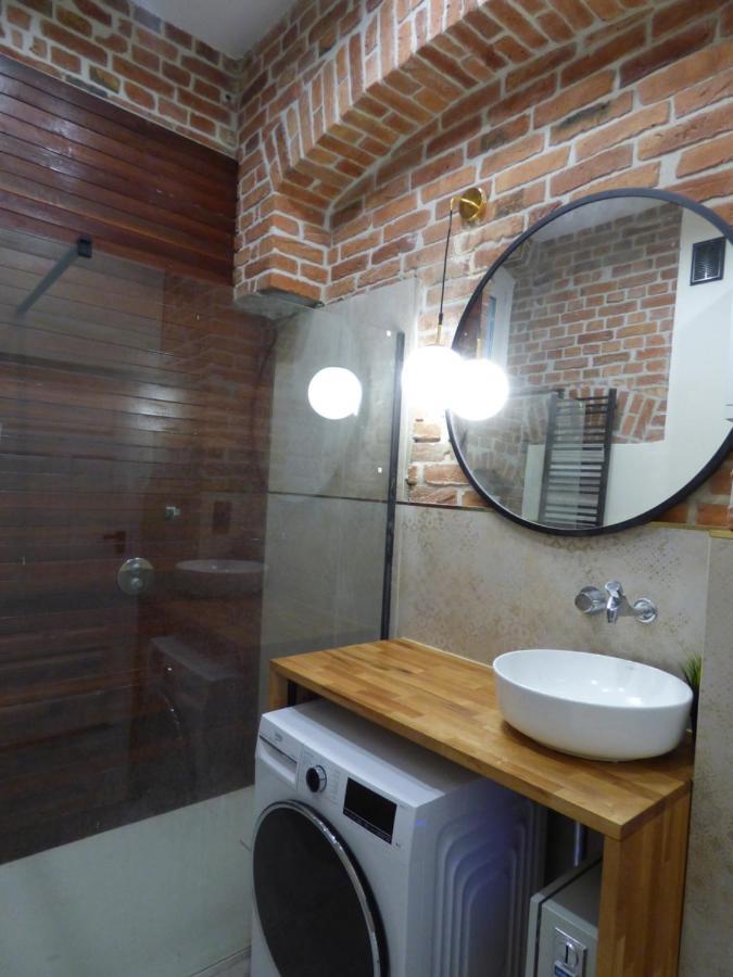 Stary Toruń Gingerbread Hostel מראה חיצוני תמונה